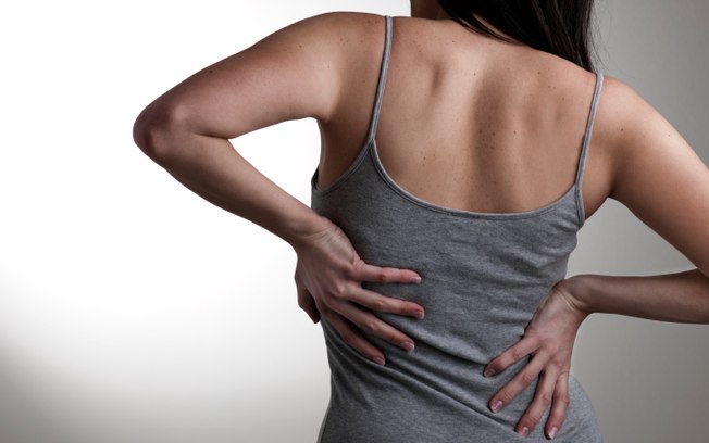 Leia mais sobre o artigo Entenda e saiba como tratar a lombalgia, dor nas costas que atinge milhões